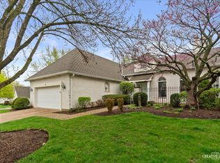 6 Glengarry Ln, Sugar Grove, IL 60554