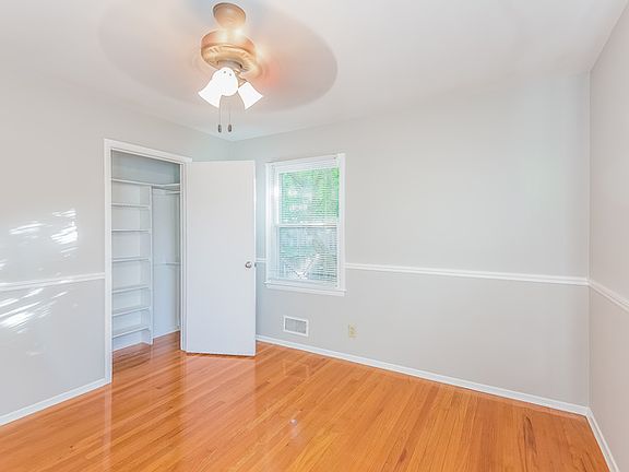 5th image of 4801 Evanston Ave