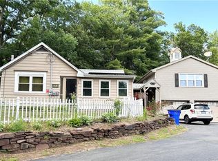 52 Hoskins Rd, Simsbury, CT 06070