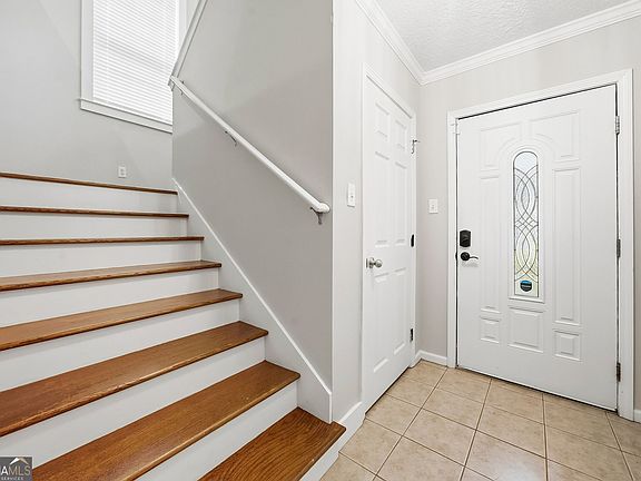 2nd image of 153 Drayton Cir