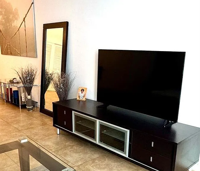 4001 S Ocean Dr #3 — Photo 2