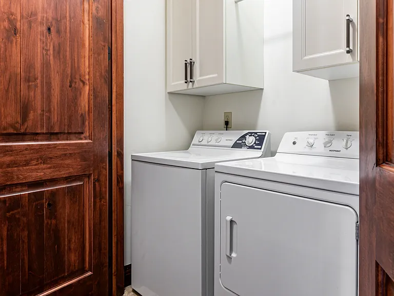 Laundry - upper level