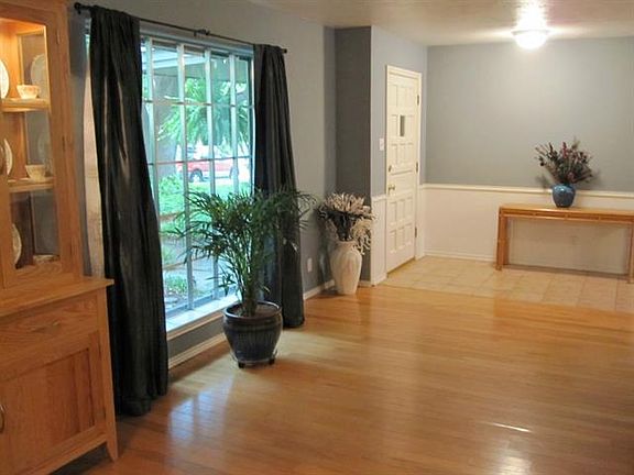 2nd image of 2524 Skiles Dr