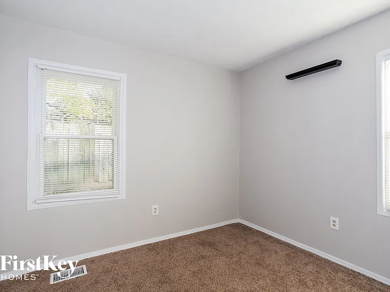 4880 Hardell Dr — Photo 13