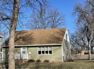 336 Center St, Tracy, MN 56175