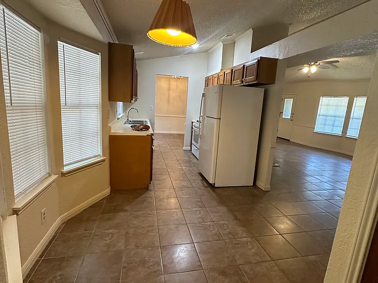 2705 Cypress Ln — Photo 10