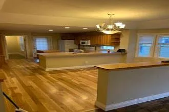 6 bed, 3215 sqft, $3,000 — Photo 2