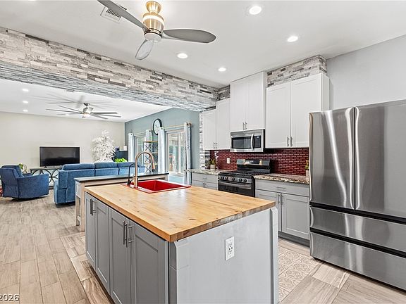 5th image of 311 Lander Dr