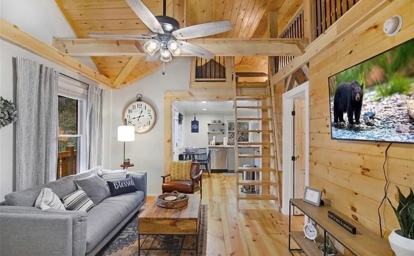 2 bed, 1300 sqft, $3,000 — Photo 3