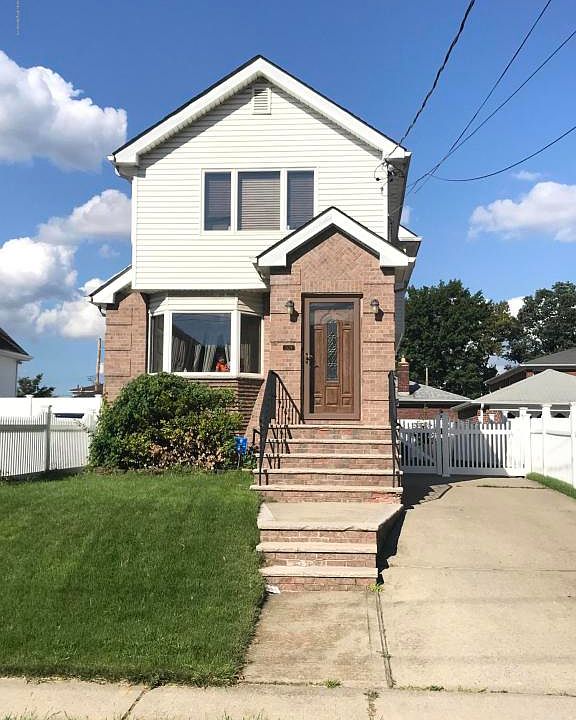 1st image of 209 Adams Ave