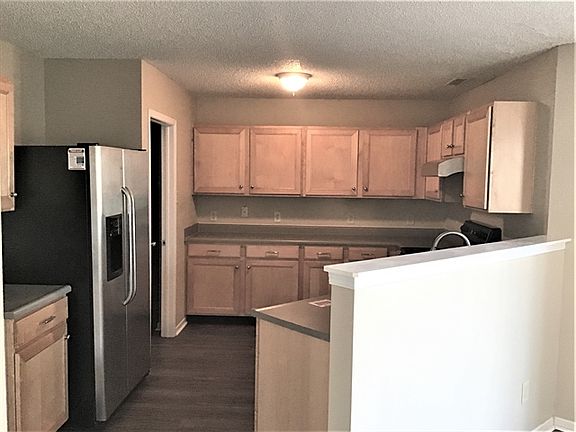 3rd image of 10580 McClain Dr