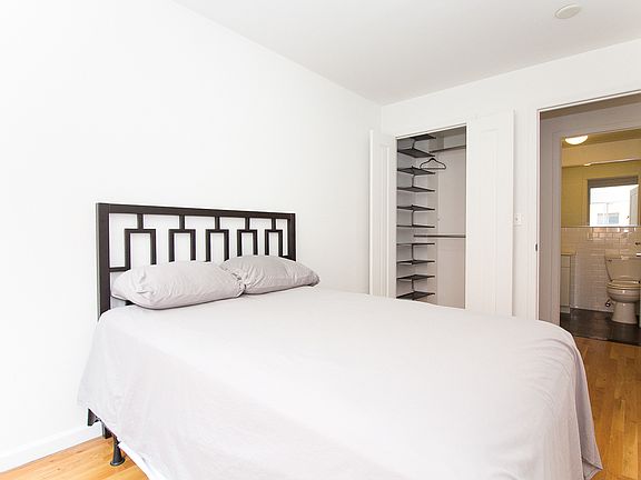 5th image of 424 E 10th St APT 6C