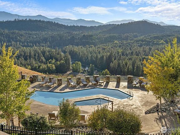3rd image of 3600 Suncadia Trail #2038