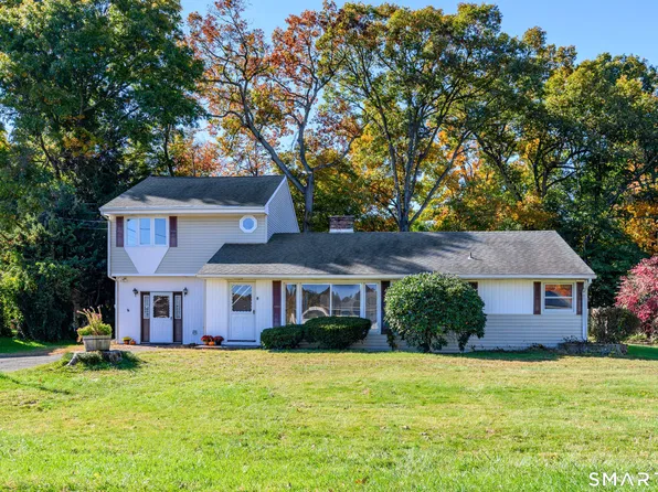 7 Apple Blossom Lane, Danbury, CT 06811