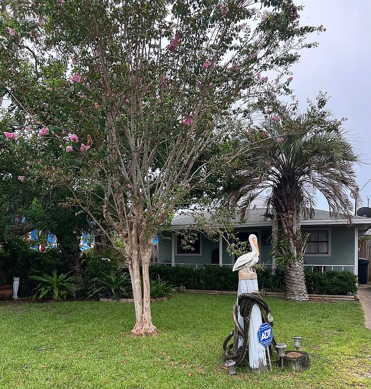 6305 Pinetree Ave - Property Image