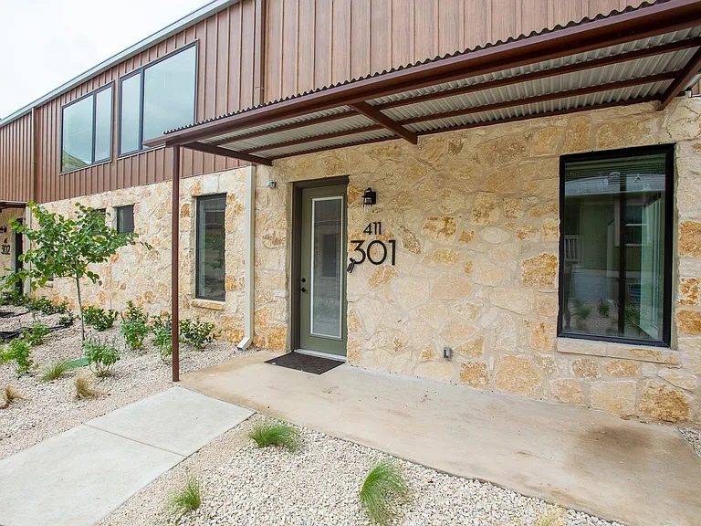 Modern Luxury in San Marcos' Premier Courtyard Community Now Leasing! — Photo 51