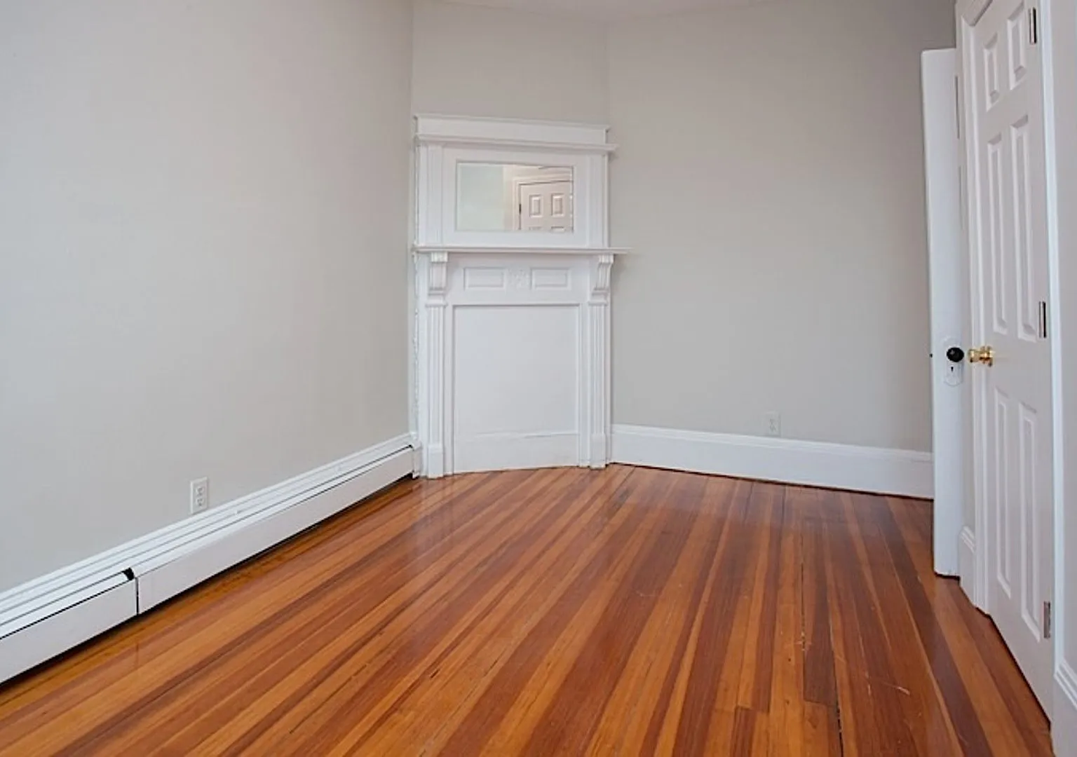 Updated 3BR in Cambridge | Granite Counters | Stainless Steel | Pets Negotiable | 9/1 — Photo 2