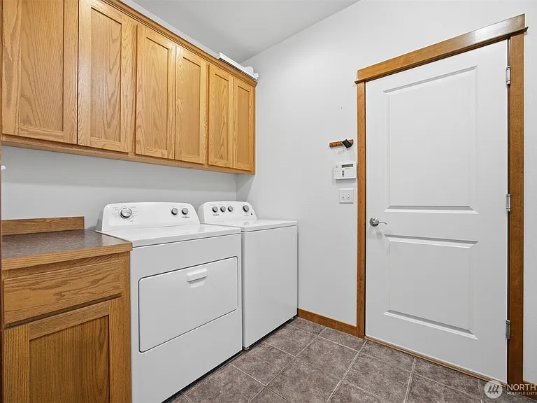 237 Creekview Crst — Photo 47
