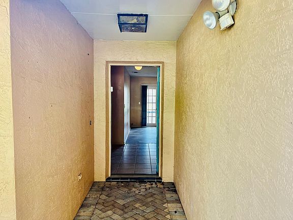 4th image of 5435 Southgrove Dr