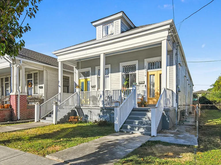 2514 Upperline St — Photo 1