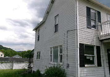 3rd image of 222 4th St