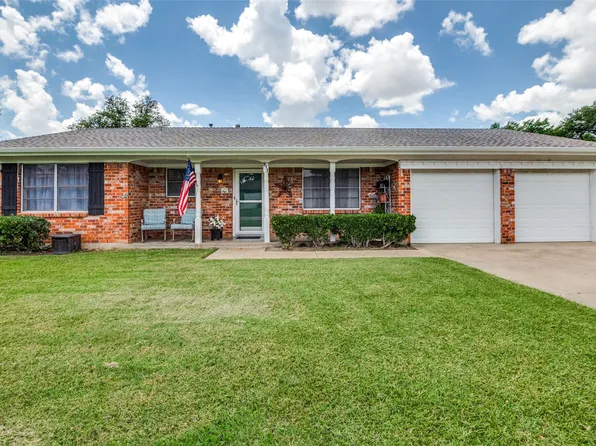 813 Irwin Dr, Hurst, TX 76053