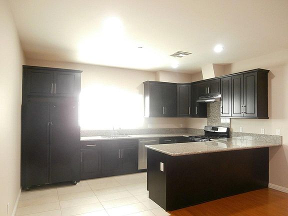 4th image of 1514 N Kingsley Dr