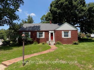 9001 McNulty Dr, Saint Louis, MO 63114