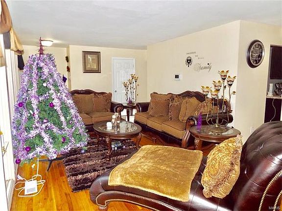 2nd image of 11922 Hidden Lake Dr
