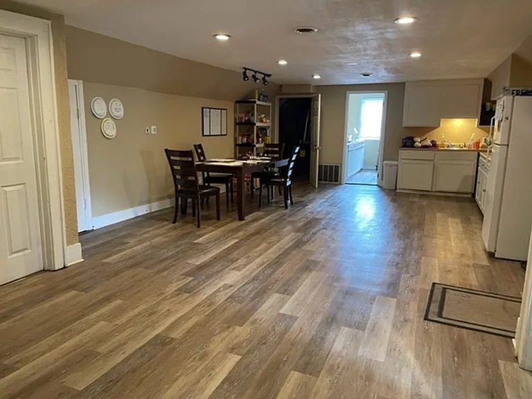 1095 Park Ave — Photo 14