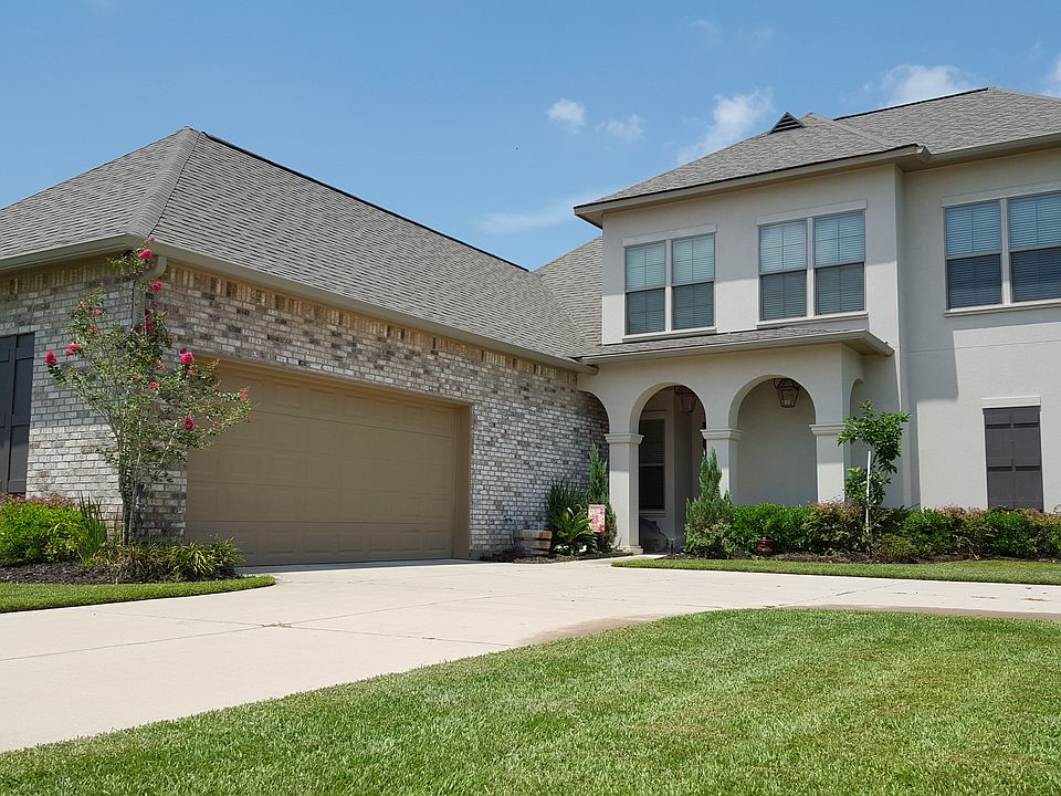 18624 Lake Harbor Ln