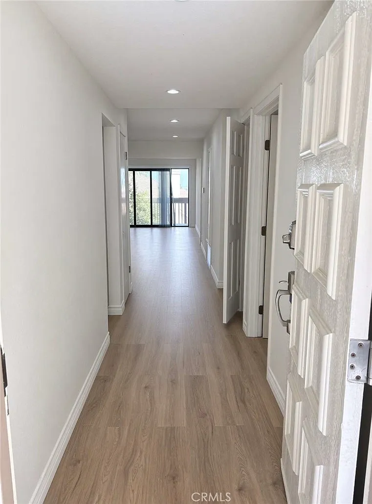 2 bed, 1103 sqft, $3,700 — Photo 2