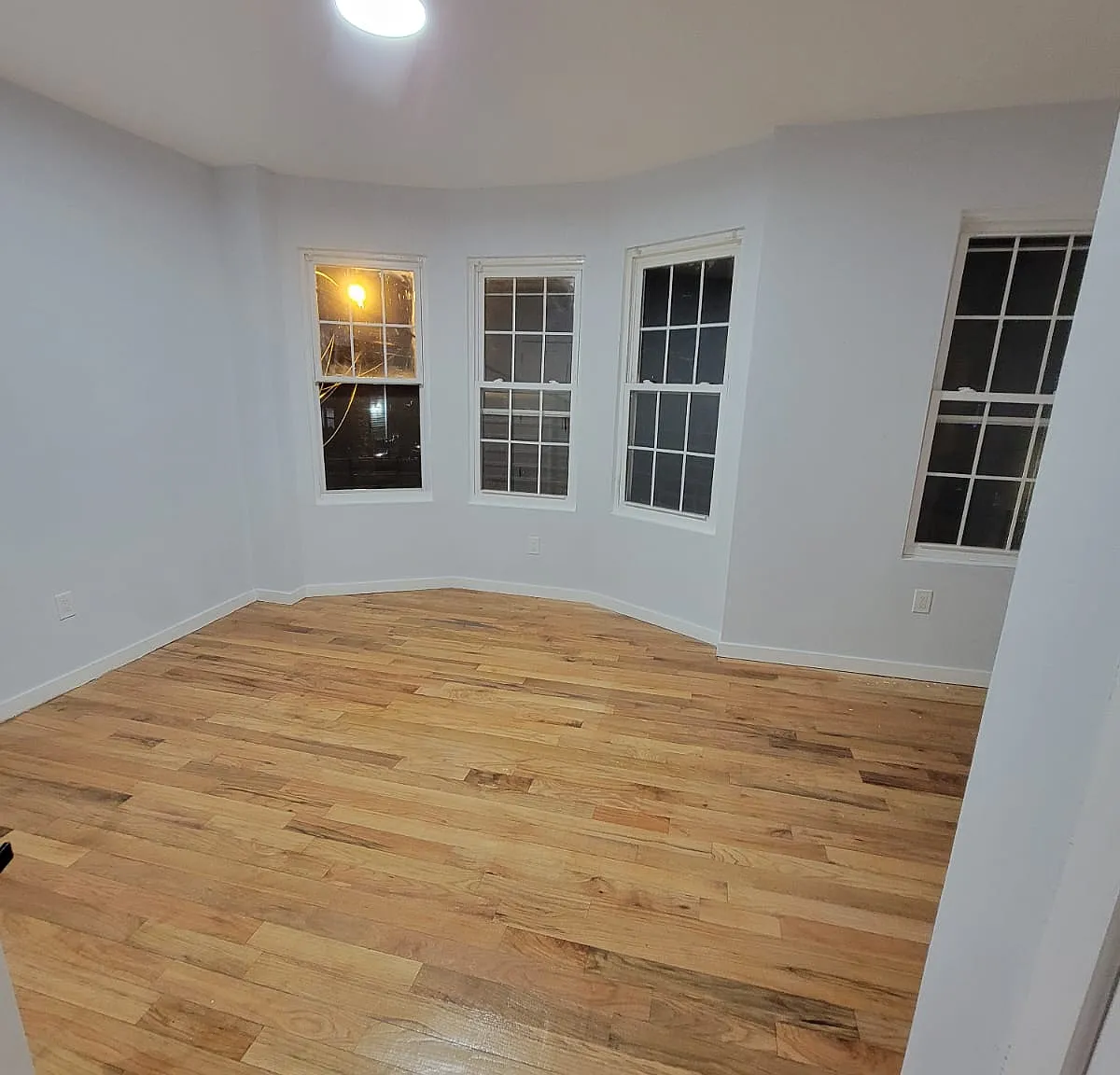 3 bed, $1,950 — Photo 2