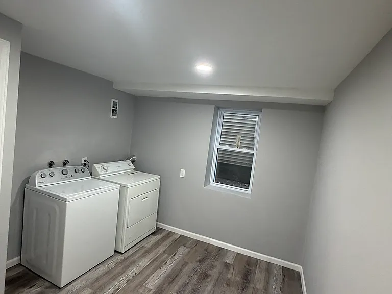 1738 W Roscoe St #G — Photo 10