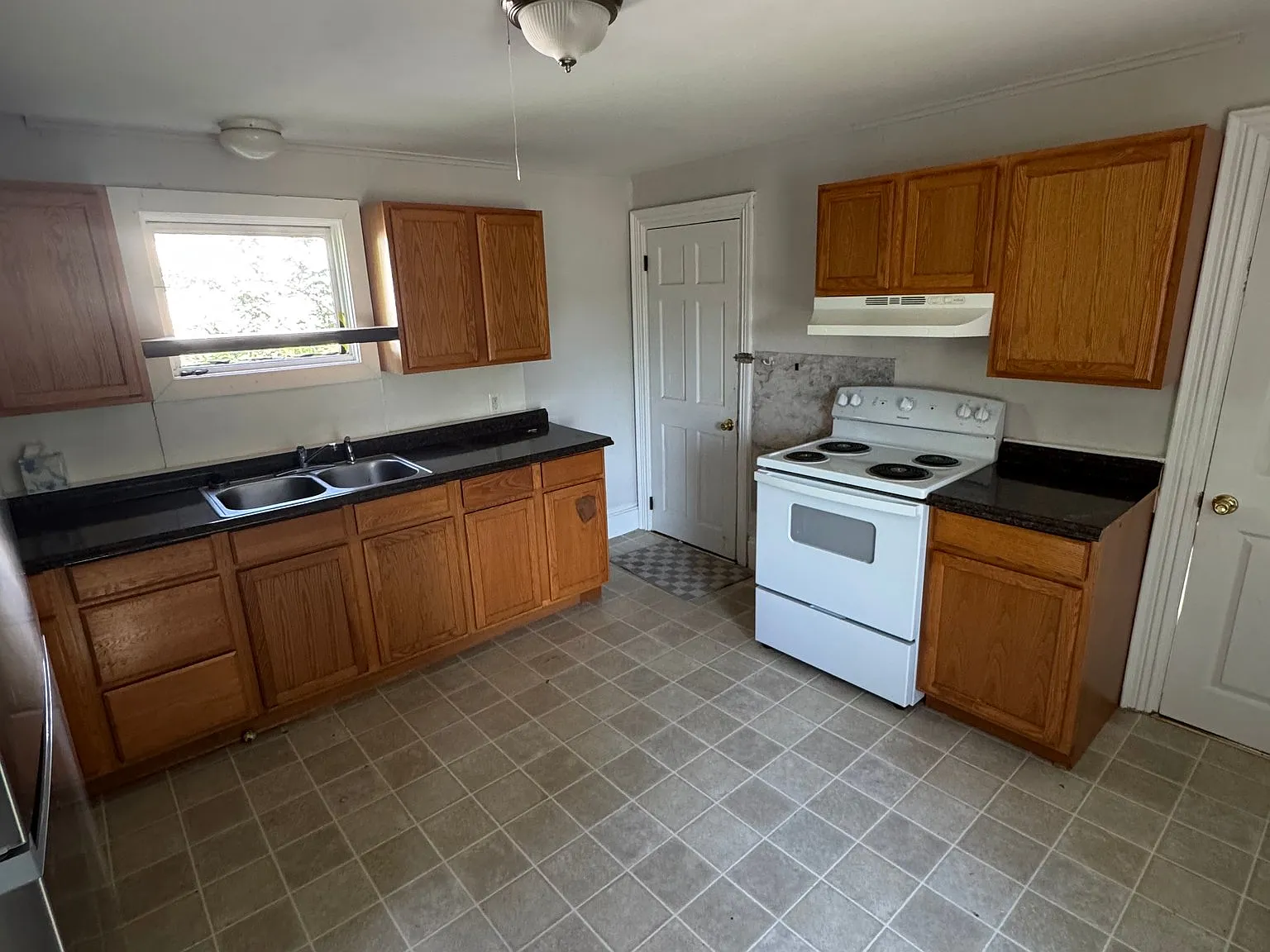 72 Pier Street Unit #2 — Photo 2
