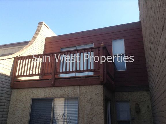 3rd image of 1022 E Navajo St