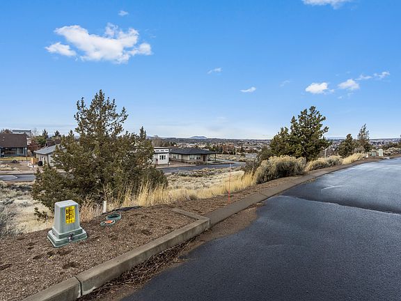 5th image of SE Fescue Ln Lot 21