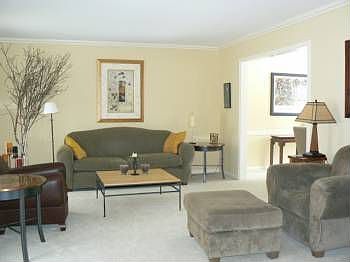 1st image of 13 Branchwood Dr