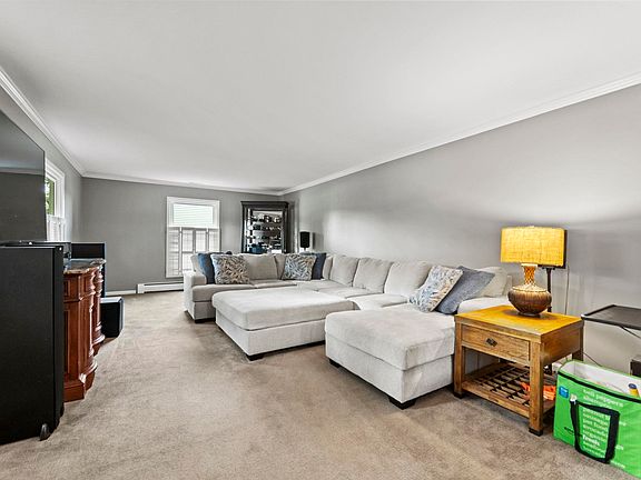 3rd image of 3609 Delray Dr