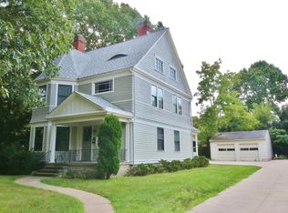 1010 Findley Ave, Zanesville, OH 43701