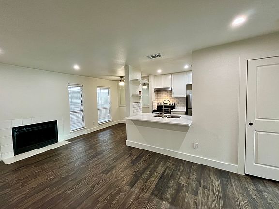5th image of 4502 Gaston Ave APT 221