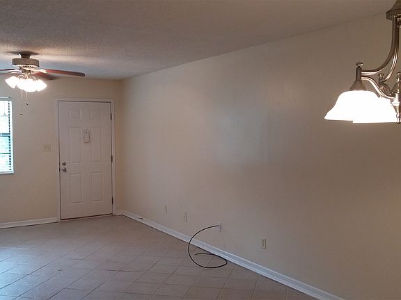4th image of 4344 Langley Ave APT G242