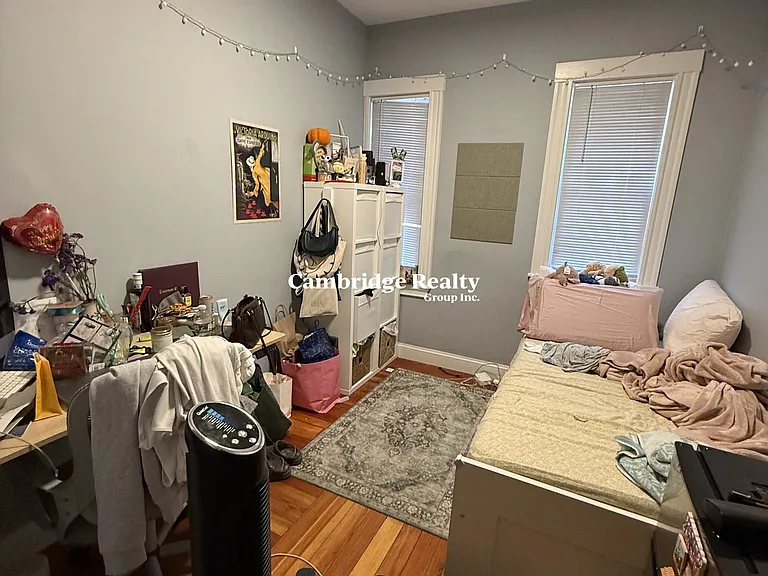 136 Oxford St #1 — Photo 6