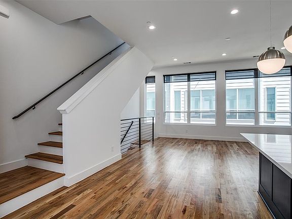 2nd image of 5714 Lindell Ave #104