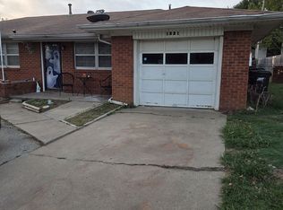 1221 E 2nd St, Cushing, OK 74023