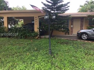 6901 SW 5th Ct, Pembroke Pines, FL 33023