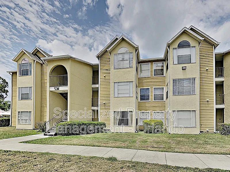 4748 Walden Cir #825