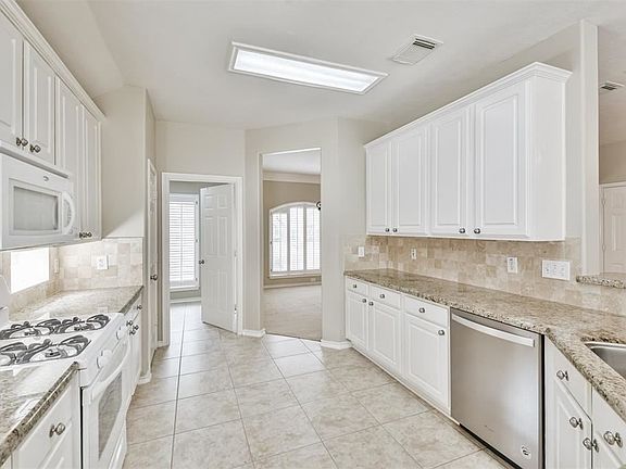 5th image of 219 N Wynnoak Cir