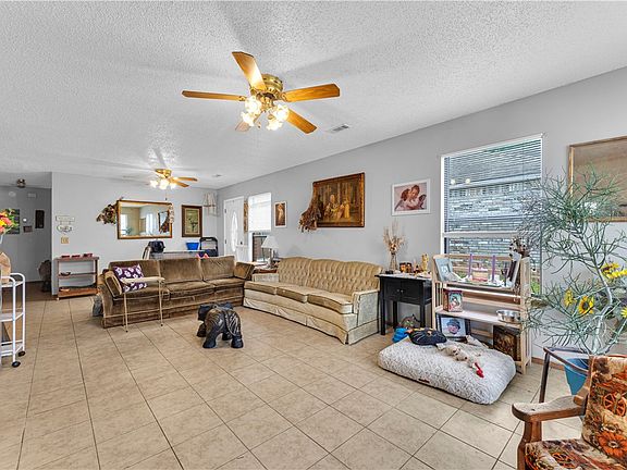 2nd image of 1422 & 1424 N Dawn Dr #1422