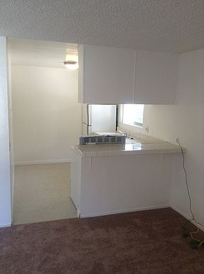 4th image of 892 Empire Ave APT 16